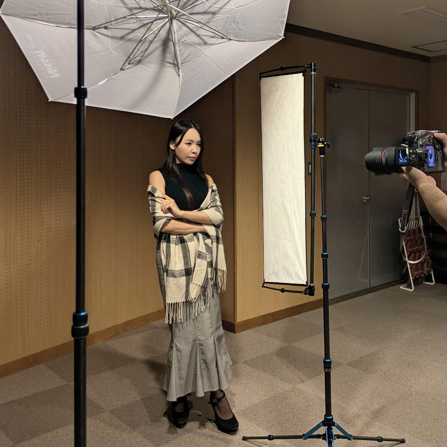 ニッシンデジタル 棒レフ（ホワイト） 棒状にたためてコンパクト カーボンのしなりを活かして3本のポールで支える新構造の軽量レフ板 ※別売のレフホルダー（RH-100C-R）が必要